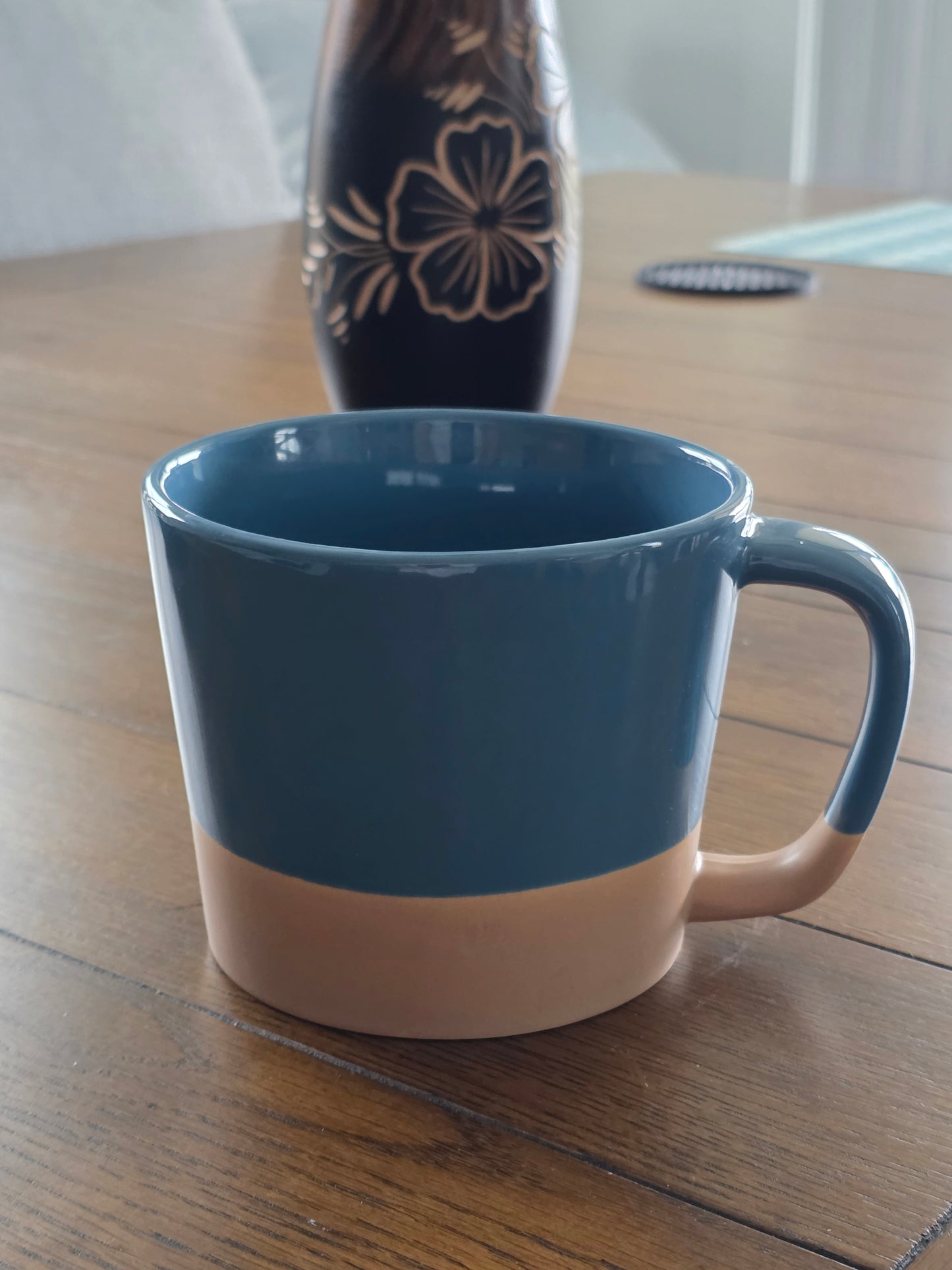 Glazed Stoneware Soup Mug w/Vented Lid - 2 Colors