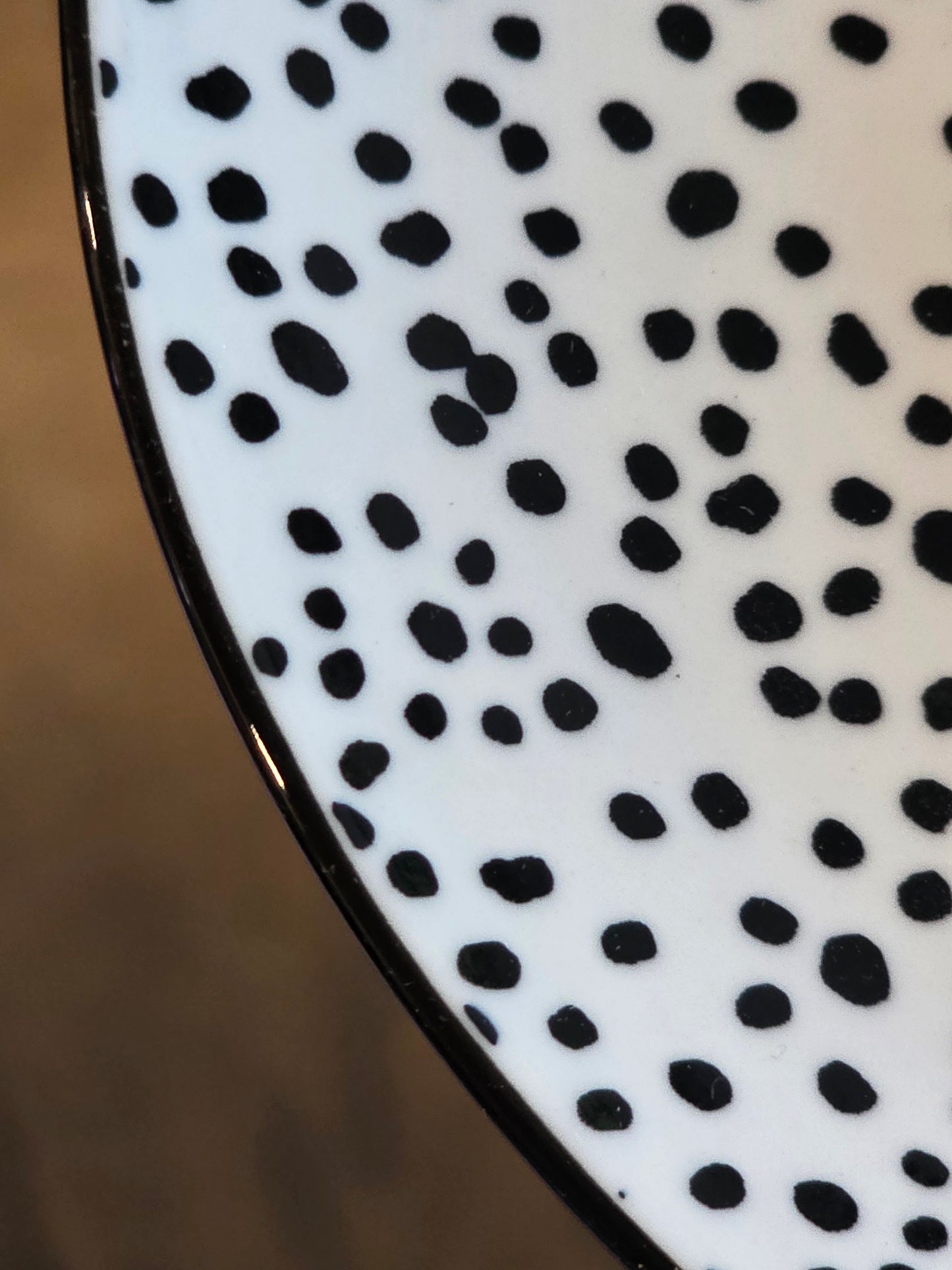Decorative Dotted Ceramic Plate - 4 Colors